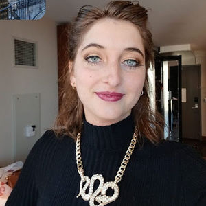 Meet your Posher, Kayla